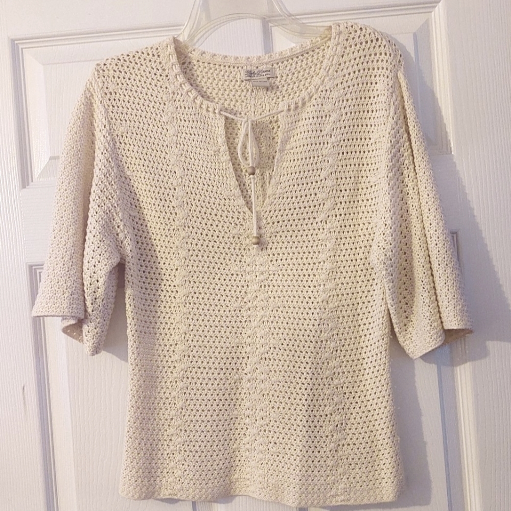Lucky Brand Quarter sleeve knit sweater it's cream color size xs